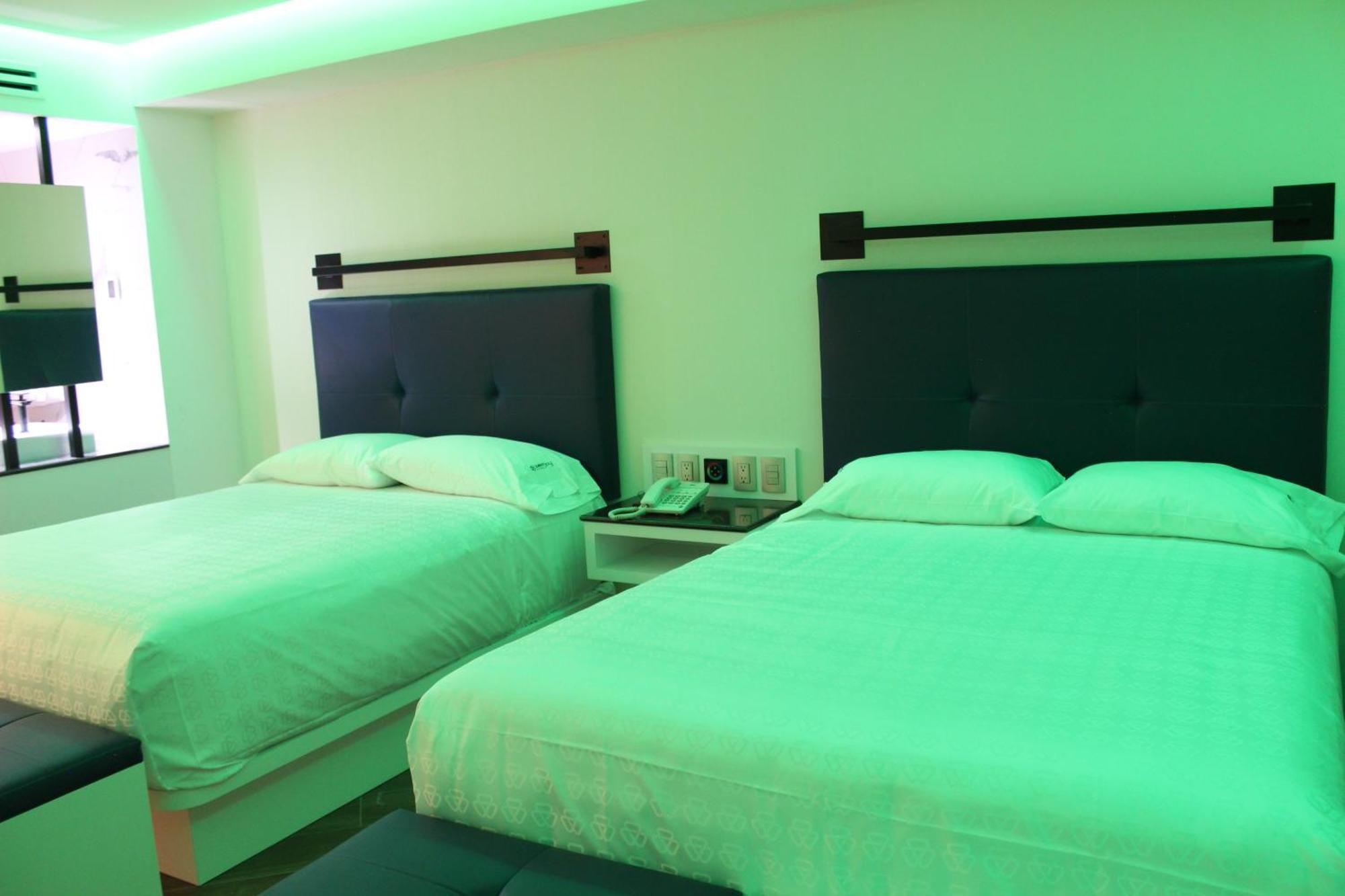 Weenjoy Hotels Grand Prix Aeropuerto Cdmx Mexico City Room photo