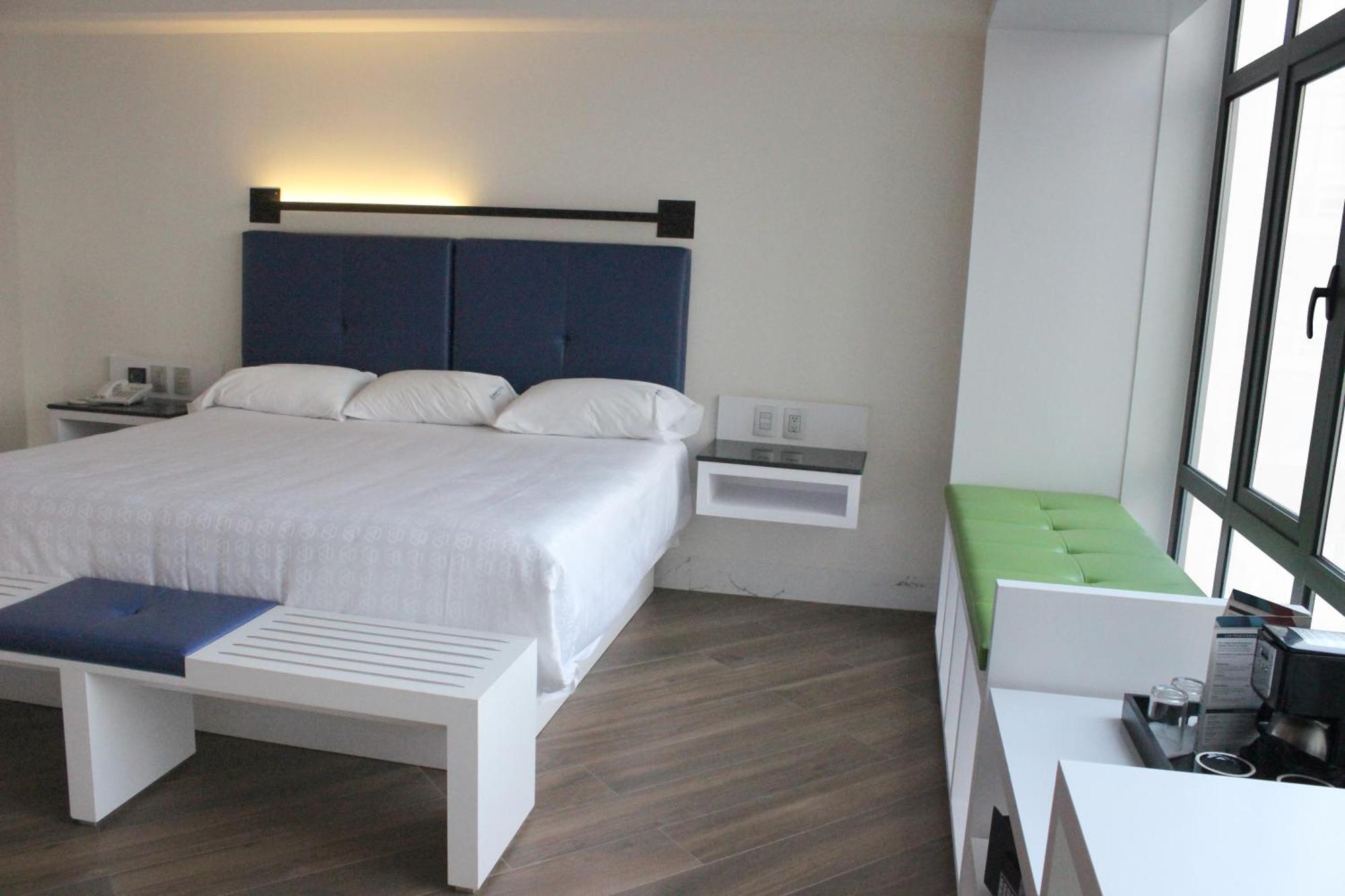 Weenjoy Hotels Grand Prix Aeropuerto Cdmx Mexico City Room photo